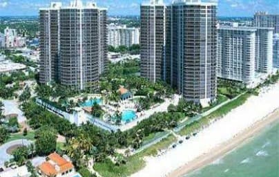 Palm Beach County condominium association buildings